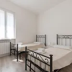 Apartment Quadrilocale Ospedale Civile 8 , 3 E Due Bagni