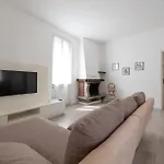 Apartment Quadrilocale Ospedale Civile 8 , 3 E Due Bagni Brescia